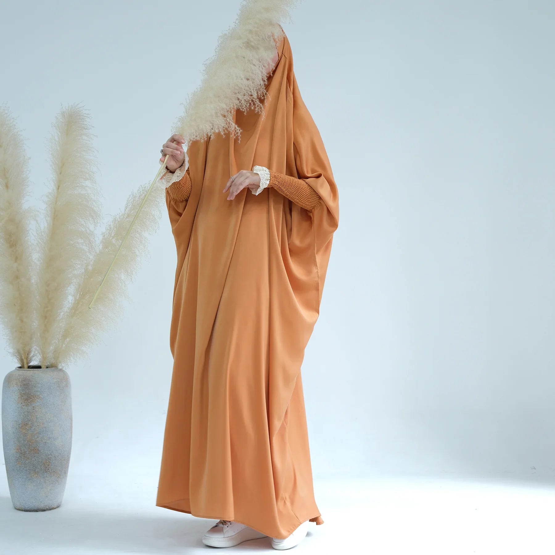 868733839-3