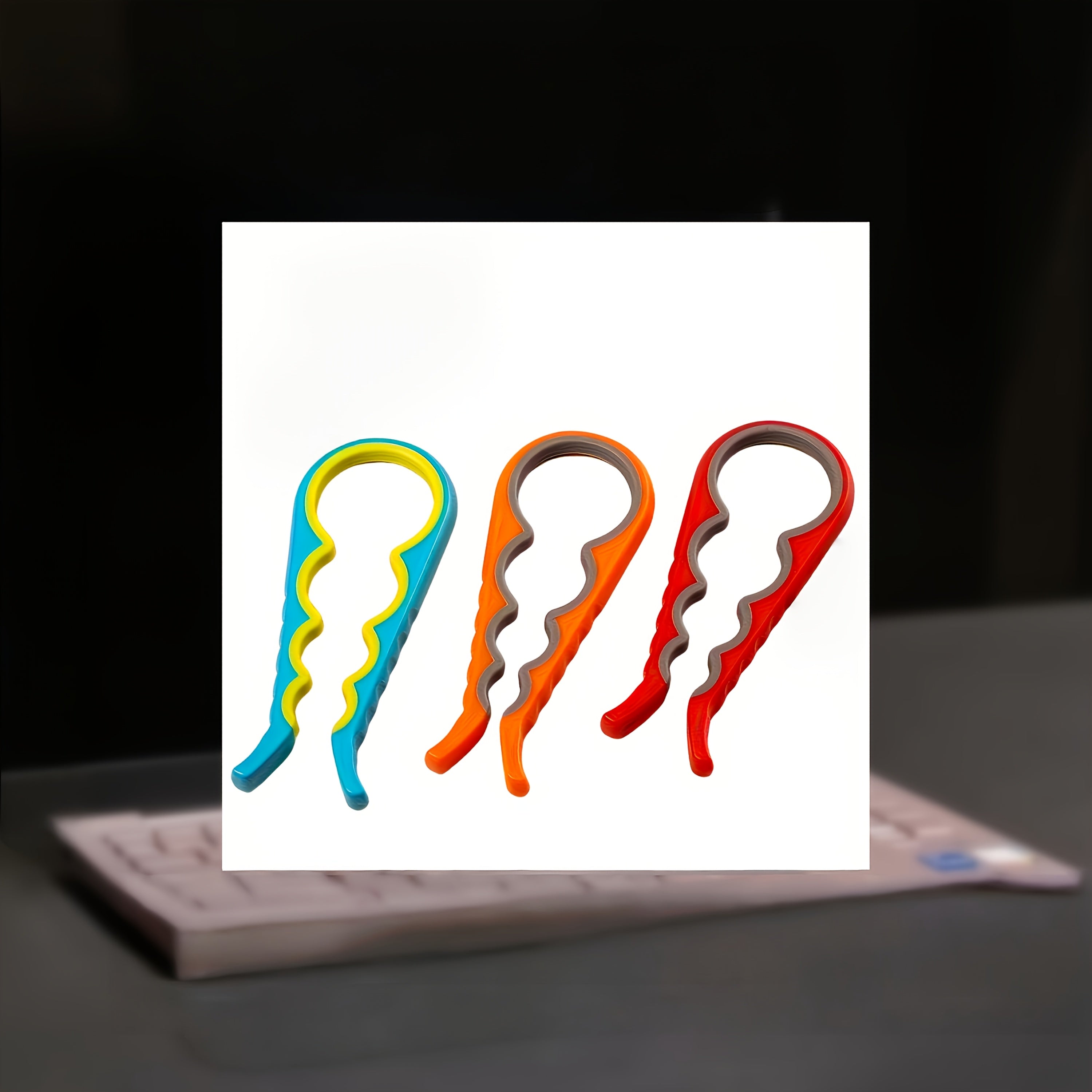 736533075-1